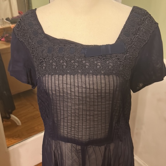 Vintage 1940s Stunning elegant glamour vintage 1940s dress - Picture 2 of 8